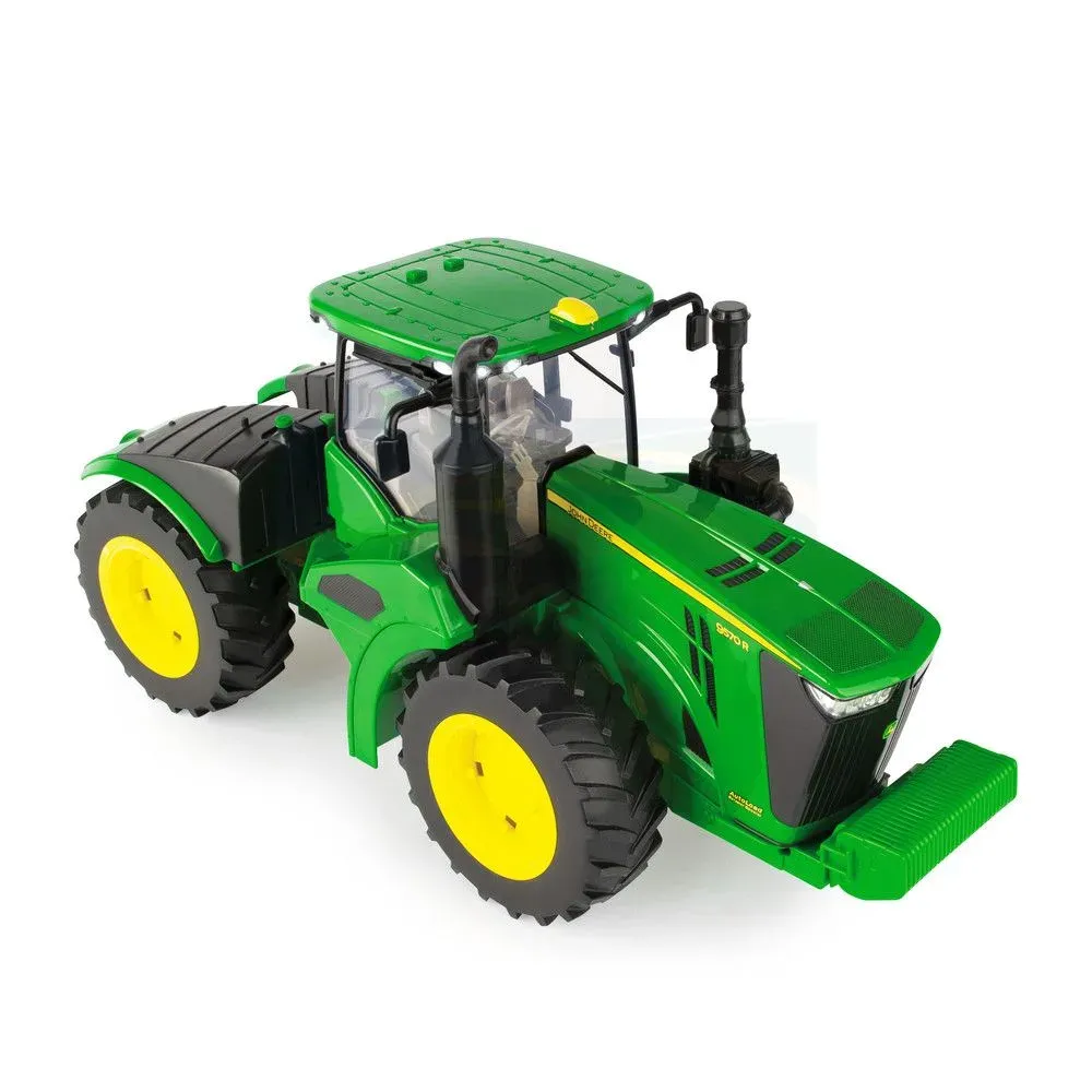 9570R Tractor With Scraper