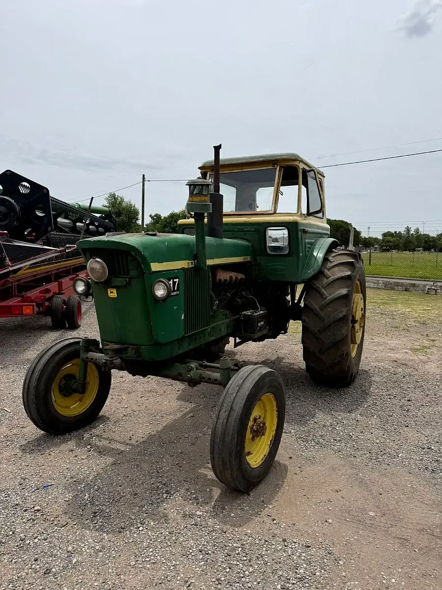 John Deere 3420