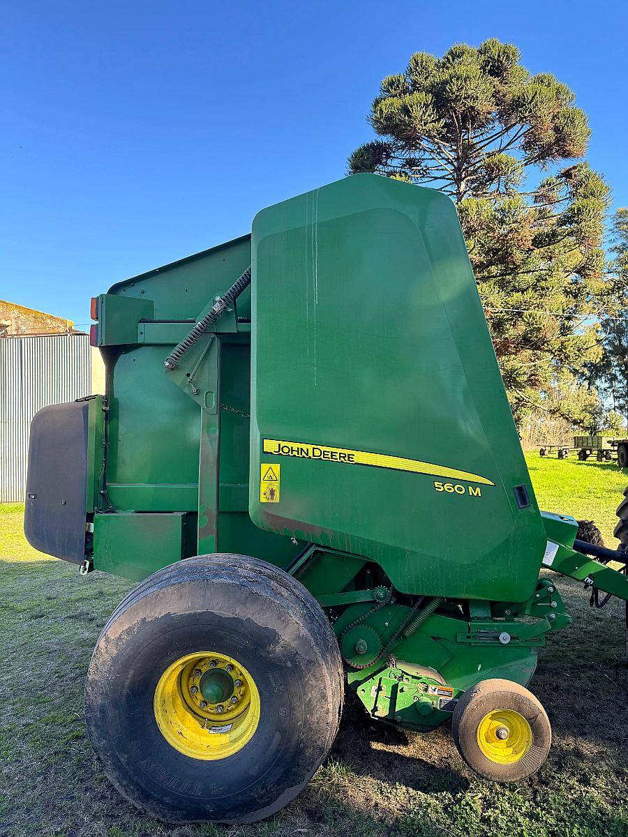John Deere 560M