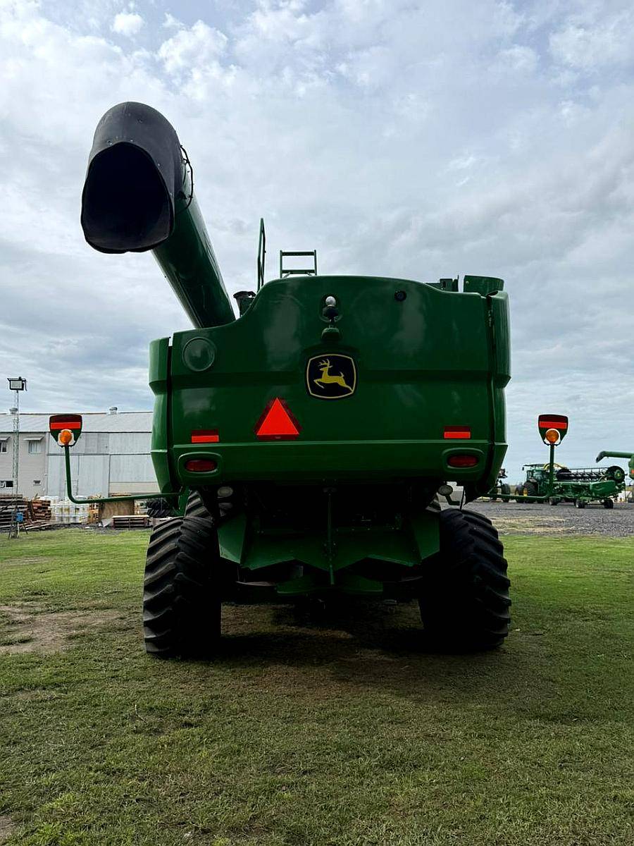 John Deere S660SS35F