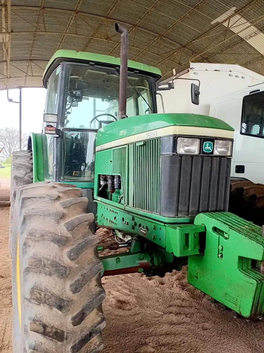 John Deere 7505
