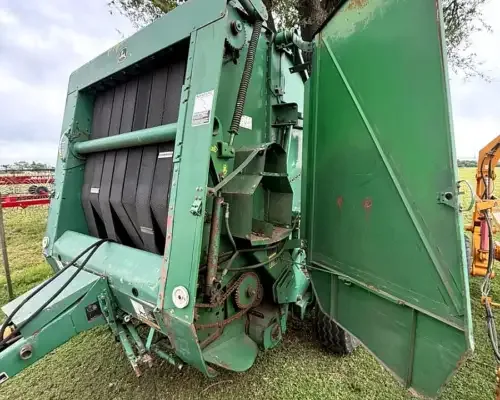 John Deere 567