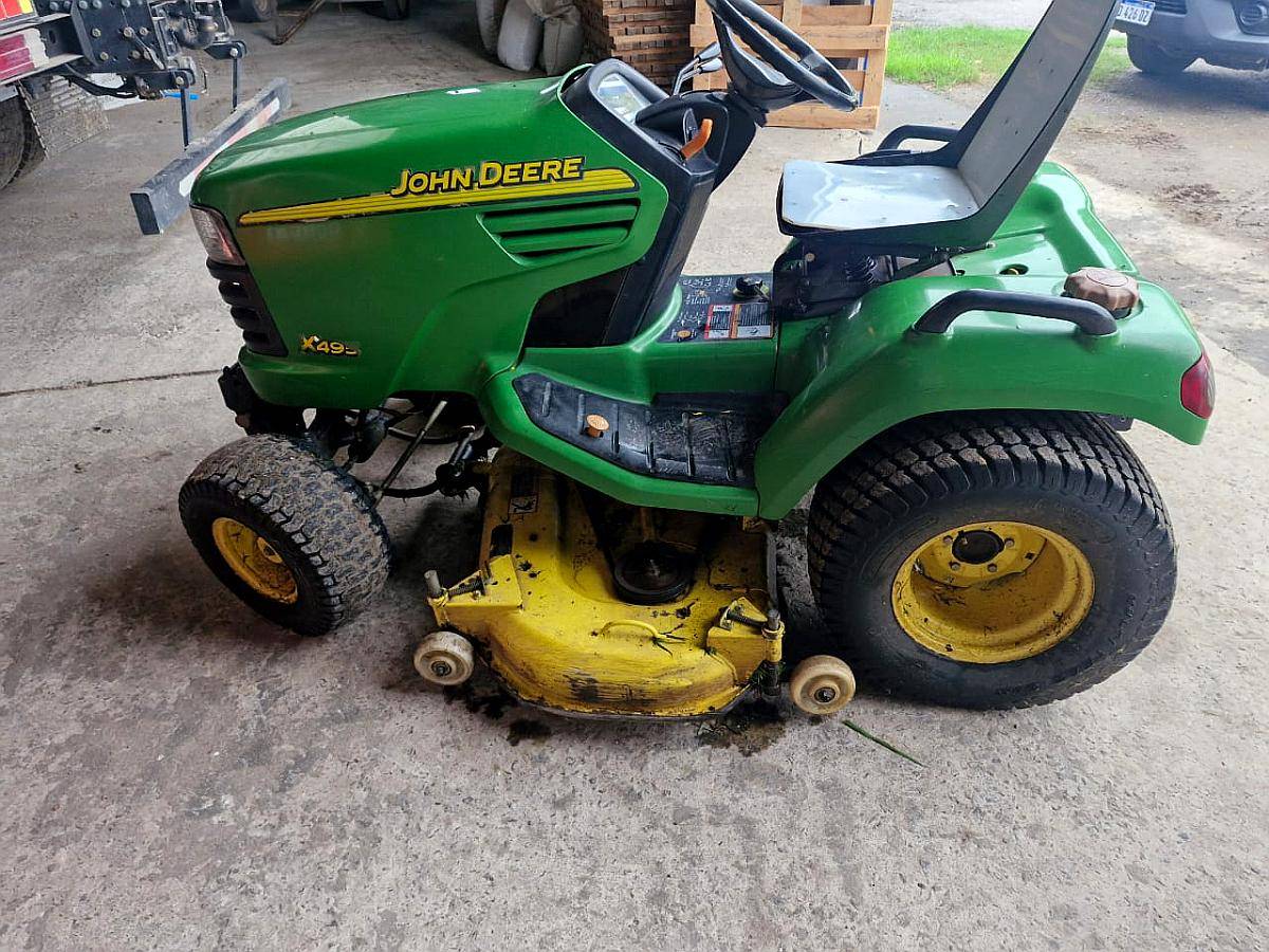 John Deere X495
